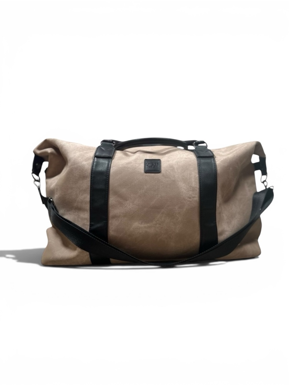 Lycke Oslo Weekender Bag Ivory Height 15”
Length 19 1/2” Width 8” Traveling
